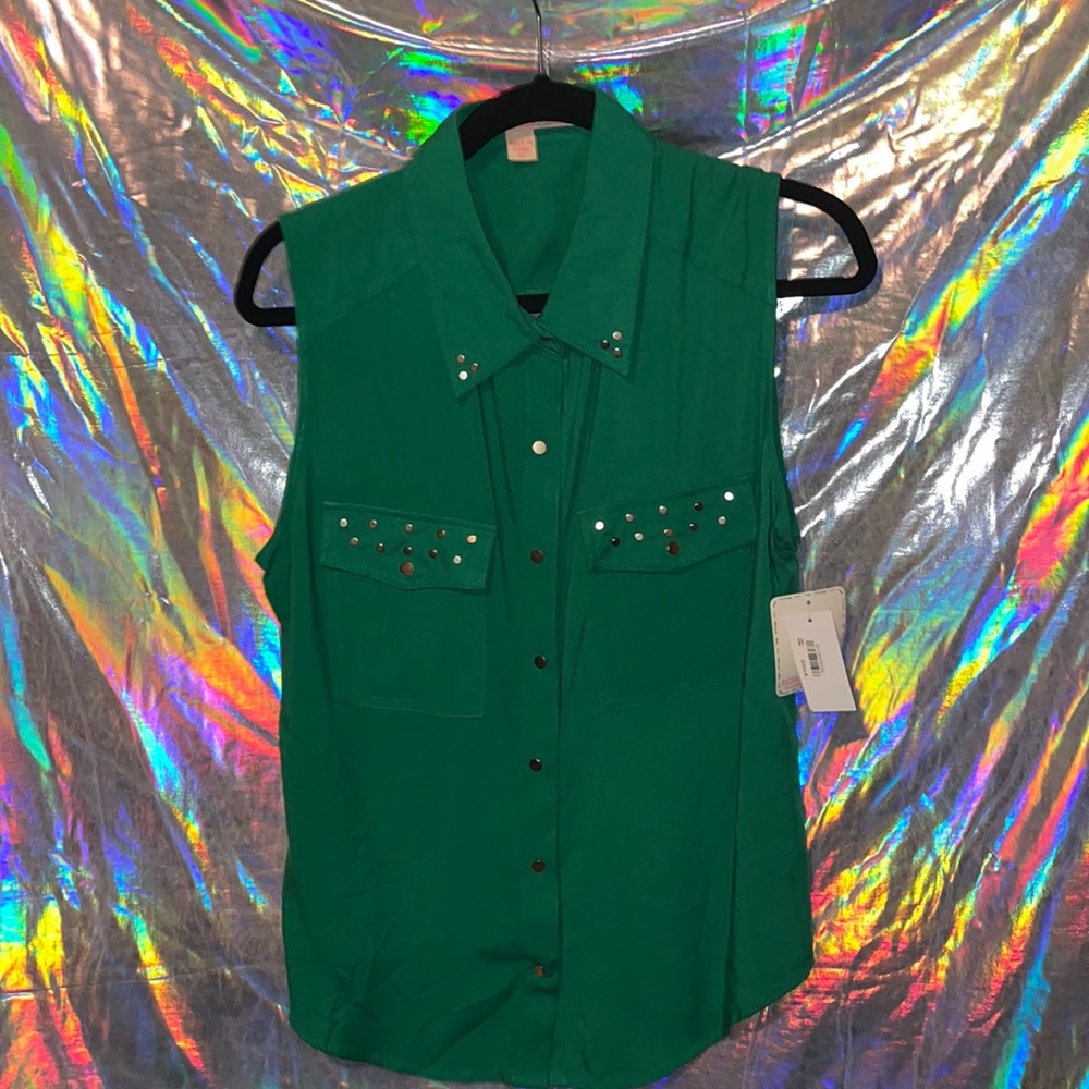 Green sleeveless top with gold details